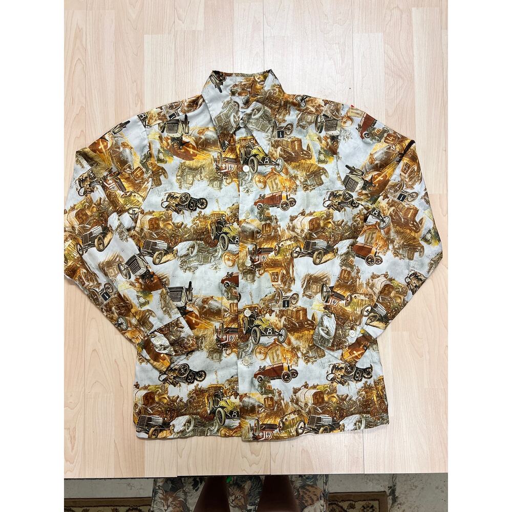 1970s Car Buggy Scenic Large collar button down
